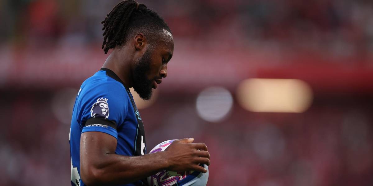 La Policía detiene a un hombre como sospechoso de abuso racial en el Liverpool vs. Bournemouth