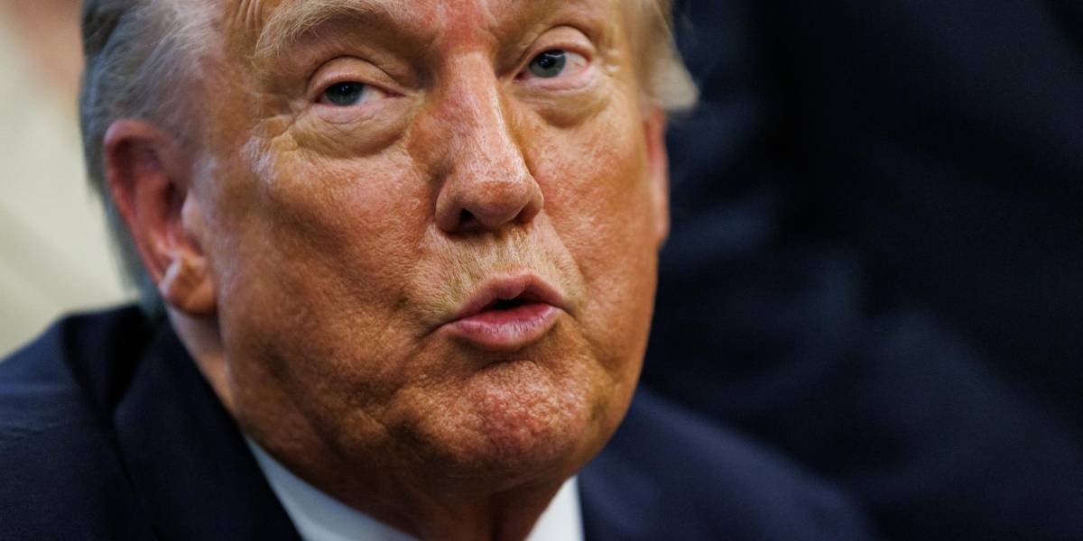 Trump demanda por difamación al The New York Times y le pide USD 15.000 millones