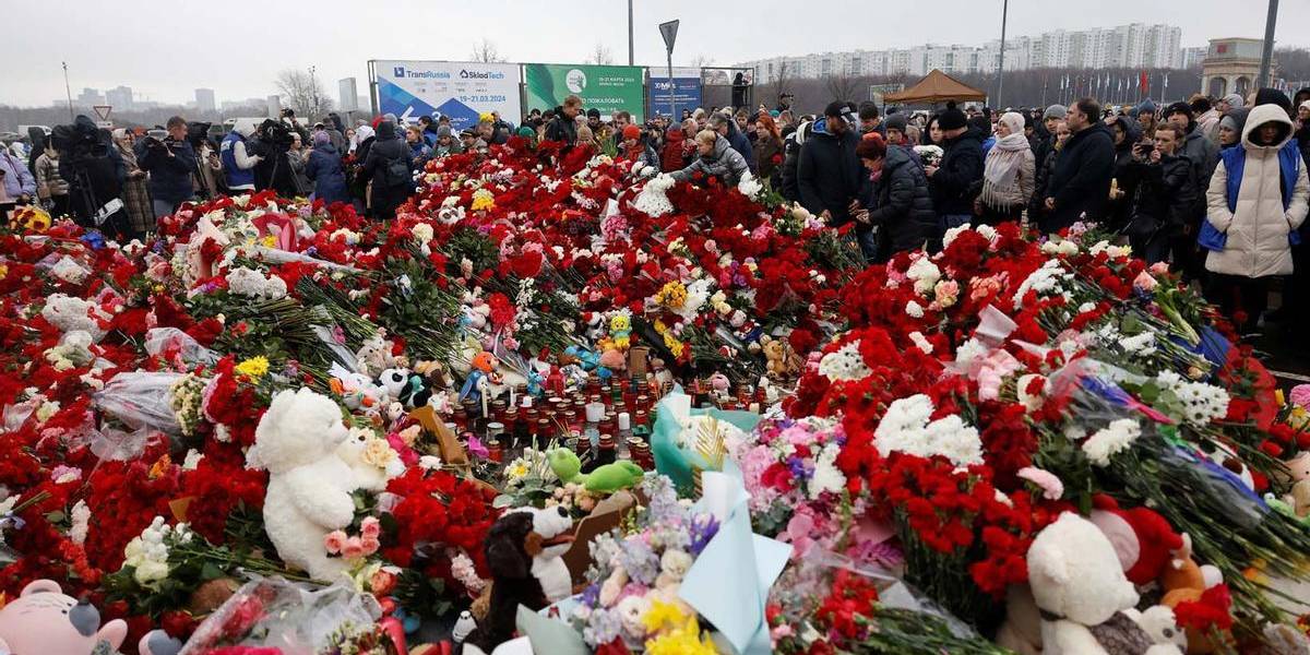 Rusia guarda un minuto de silencio en el día de luto oficial por las víctimas del atentado de Moscú