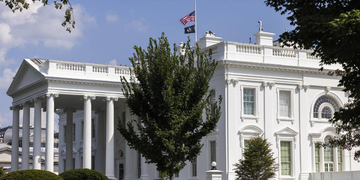 Cuatro heridos críticos por un rayo que cayó cerca de la Casa Blanca