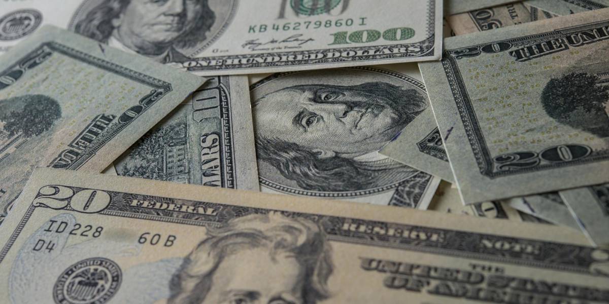 ¿El pago del décimo tercer sueldo equivale al monto adeudado por el Gobierno a los municipios?