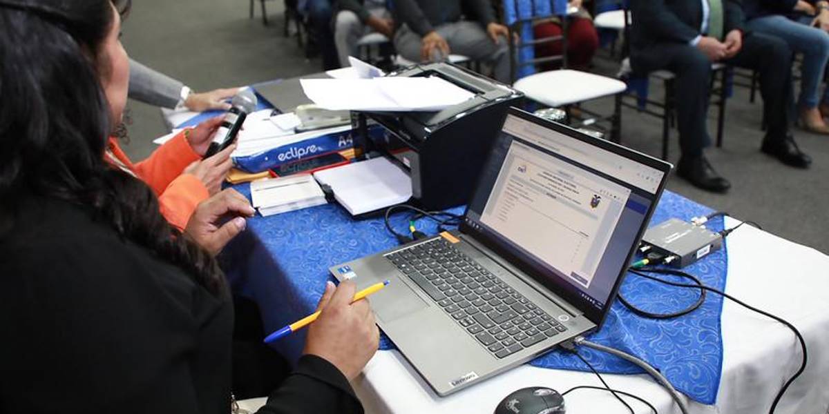 Consulta popular y referéndum | el voto en el exterior comenzó para los ecuatorianos