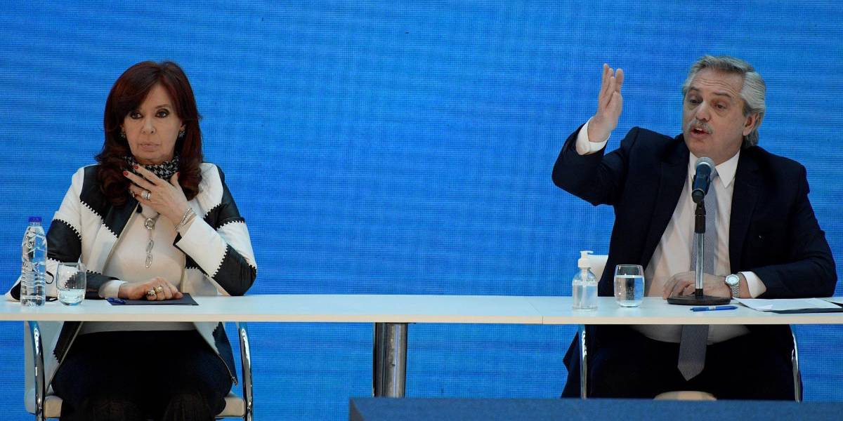 Fiscal acusa a Cristina Fernández de extraordinaria matriz de corrupción