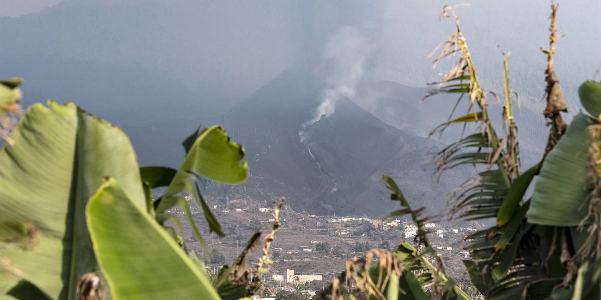 El volcán en la isla La Palma se estabiliza tras una semana en erupción