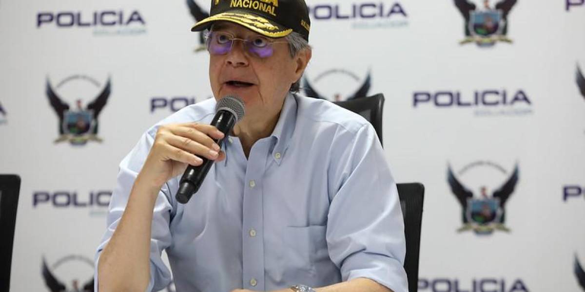 Lasso autoriza la tenencia y porte de armas en Ecuador, entre otras medidas de seguridad