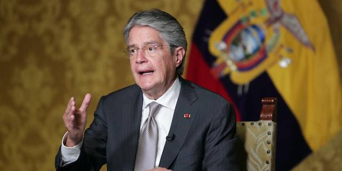 Guillermo Lasso da positivo para COVID-19