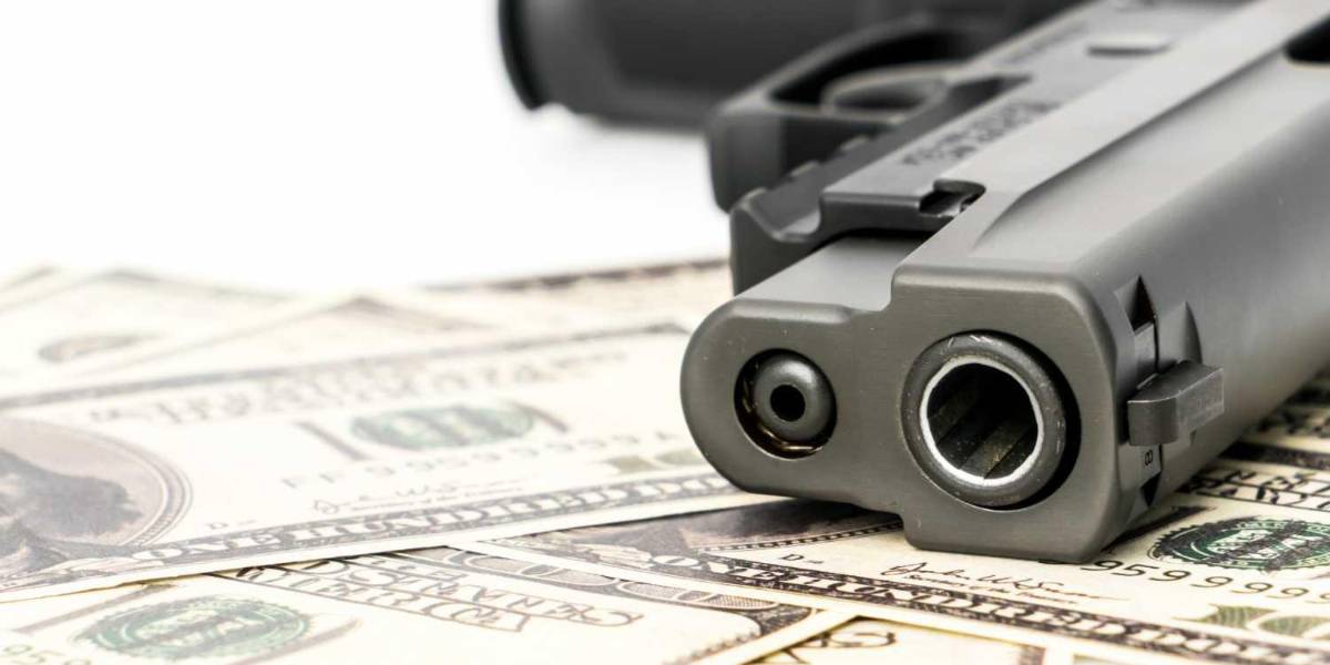 Ecuador bajo ataque: pelear la guerra contra el terrorismo le ocasiona al Estado otro hueco en el Presupuesto General