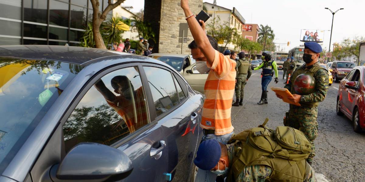 Operativos militares en 13 provincias en primer día de excepción