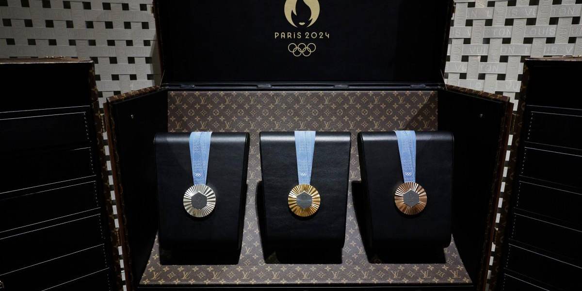 Juegos de París 2024: La empresa fabricante reemplazará 220 medallas defectuosas