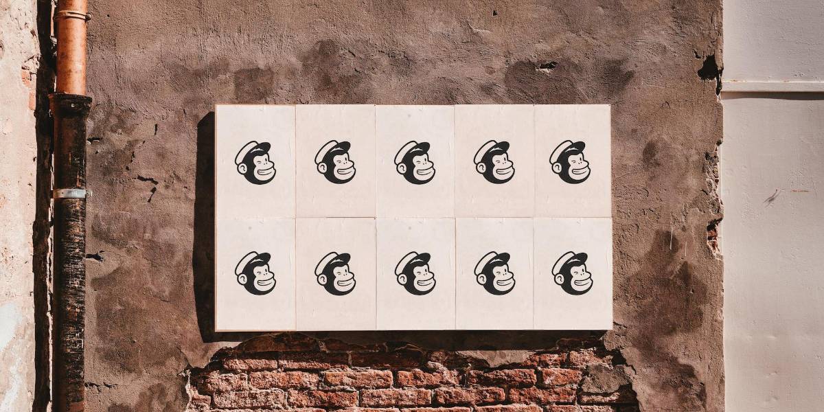 Auto es quemado en plena avenida de Sauces 5, norte de Guayaquil