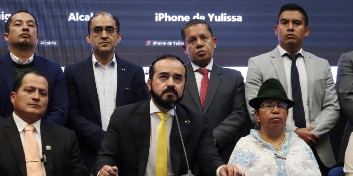 Un juez de Muisne suspende asamblea de la AME en medio de pugna por su presidencia