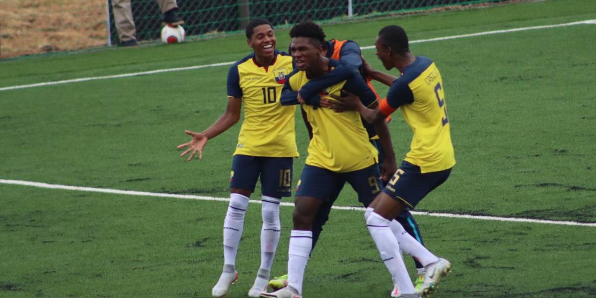 La mini 'Tri' con 'hat-trick' de Cuero avanza a la final de los Juegos Suramericanos