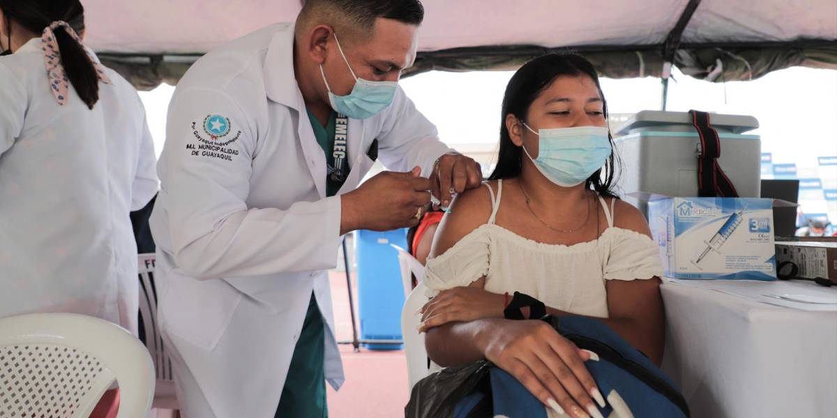 Por ahora, el siguiente paso en materia de vacunación, será la vacunación masiva de niños y adolescentes.