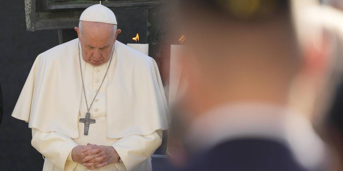 El papa Francisco apenado por explosión de violencia en cárcel de Guayaquil