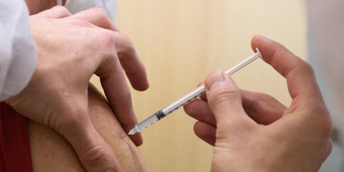 La EMA respalda las vacunas de Pfizer y Moderna adaptadas a variantes