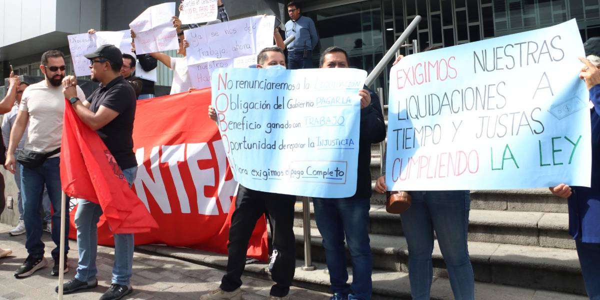 Los despidos del sector público se mantienen pese al fallo de la Corte Constitucional contra la Ley de Integridad