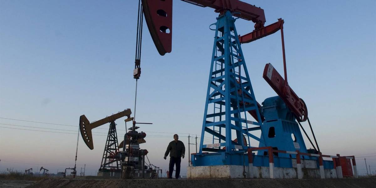 El petróleo de Texas cierra en 93,89 dólares el barril