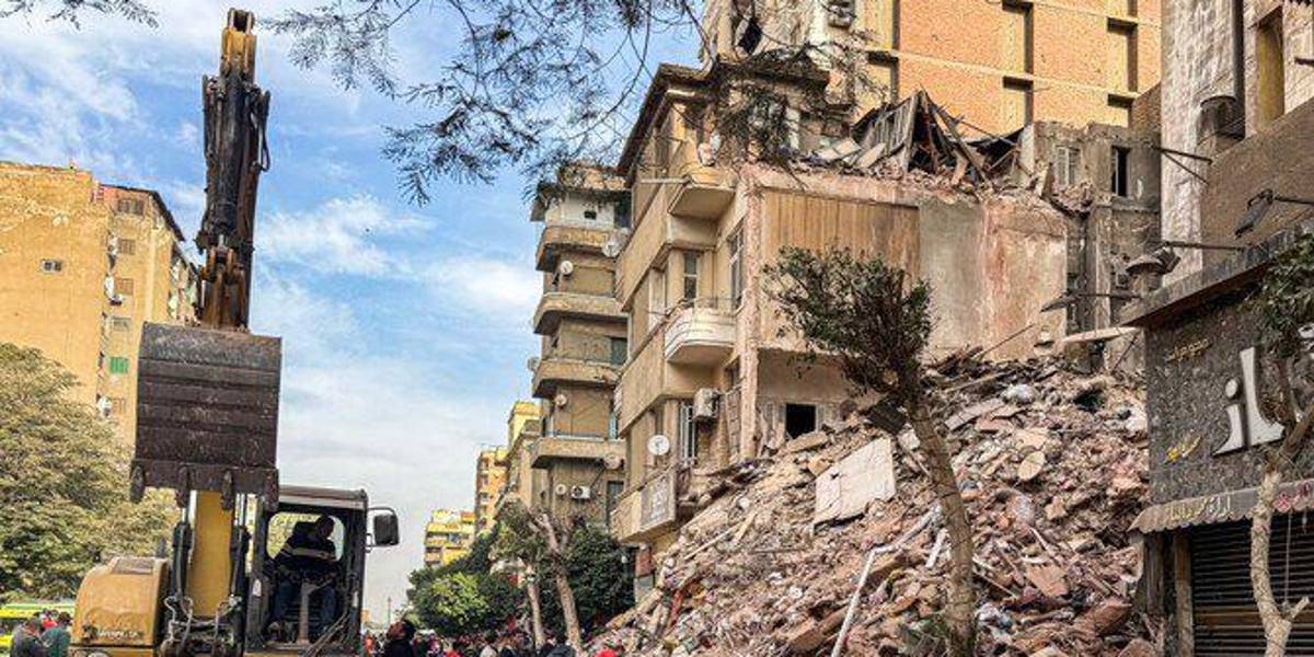 Al menos 10 muertos en derrumbe de un edificio en un barrio popular del sur de El Cairo