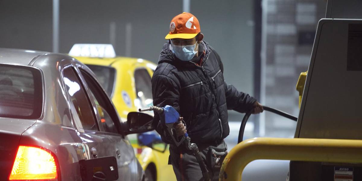 Precio sugerido de la gasolina Súper será de USD 4,86 para el período junio-julio