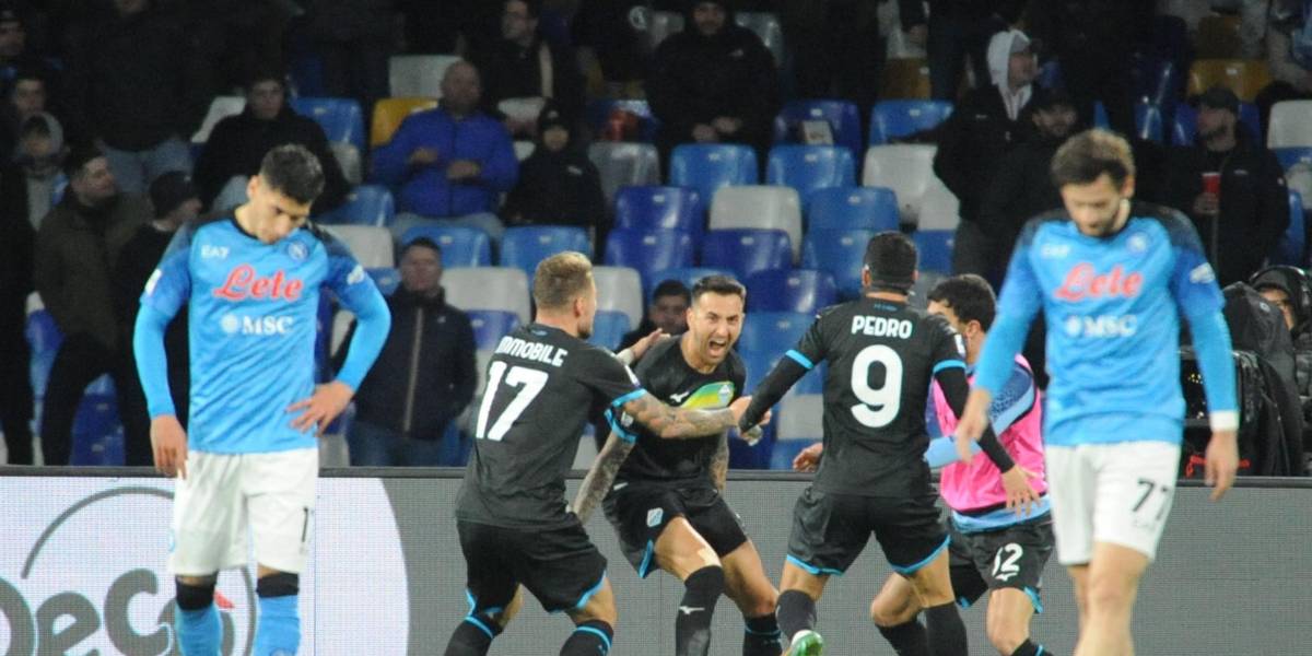 Lazio frena carrera de Nápoli tras derrotarlo en la Serie A