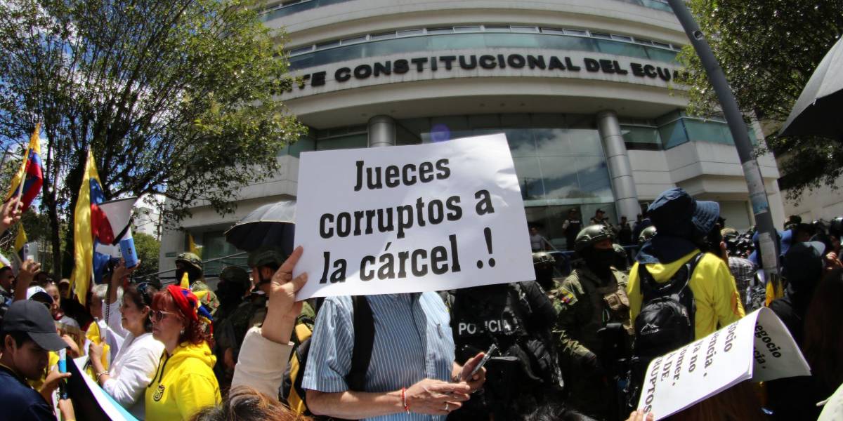 Alcalde y vicealcaldesa de Guayaquil criticaron marcha de Noboa contra la Corte Constitucional