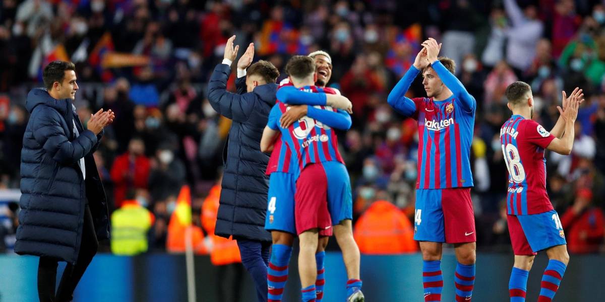 El FC Barcelona remonta al Atlético Madrid y se mete a puestos de Champions League