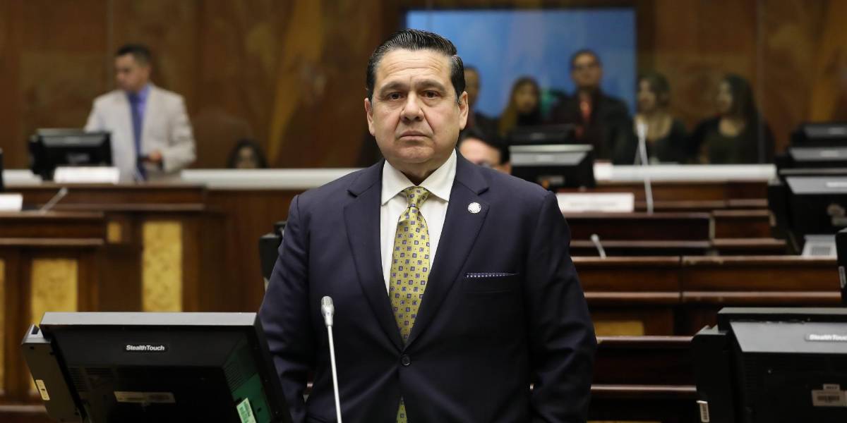 El PSC tras detención de Pablo Muentes: Conforme se precisen las pruebas actuaremos en consecuencia