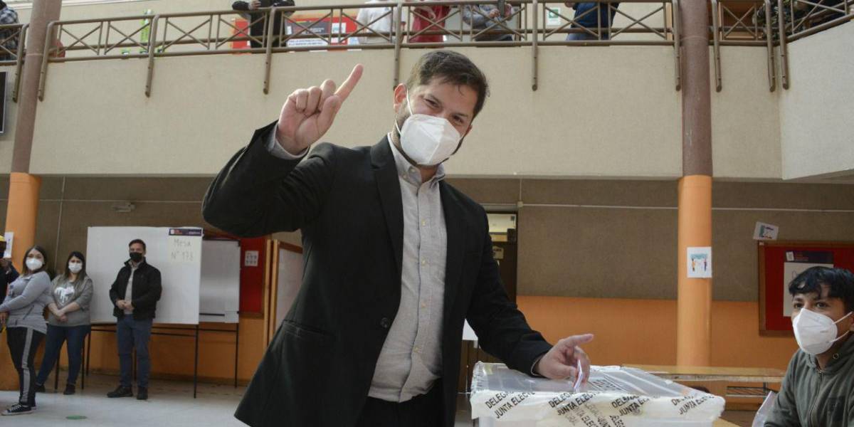 El izquierdista Boric gana la presidencia de Chile con más del 55 % de los votos