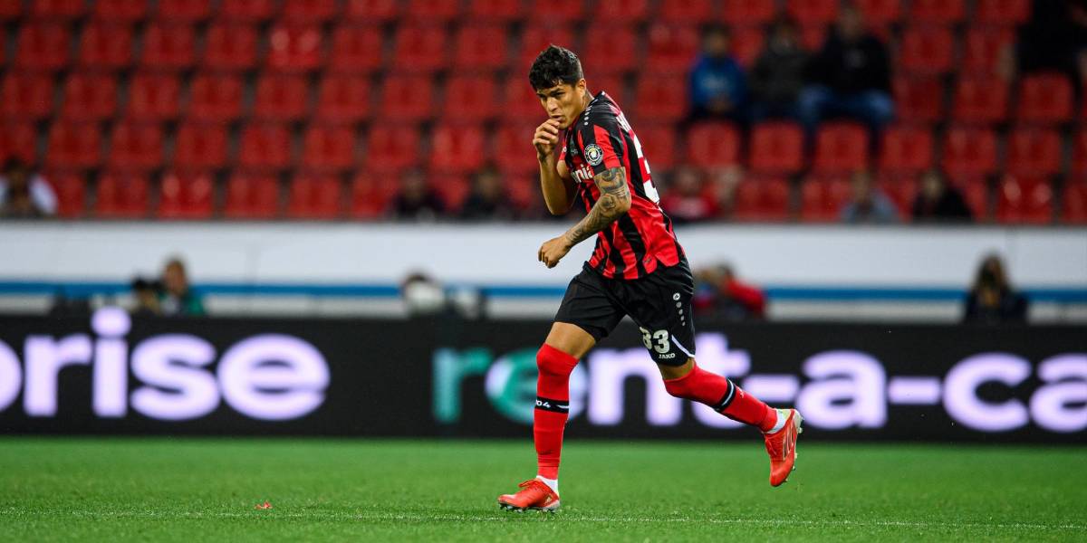 Debut de Piero Hincapié en partido de Europa League