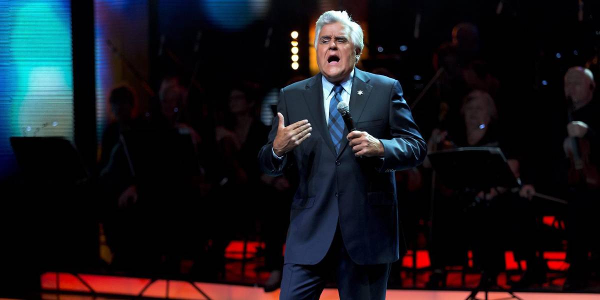 Jay Leno sufre quemaduras graves por incendio en un vehículo