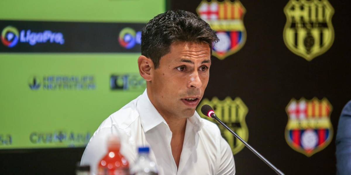 Matías Oyola dejó programa radial para enfocarse en su nuevo puesto en Barcelona SC