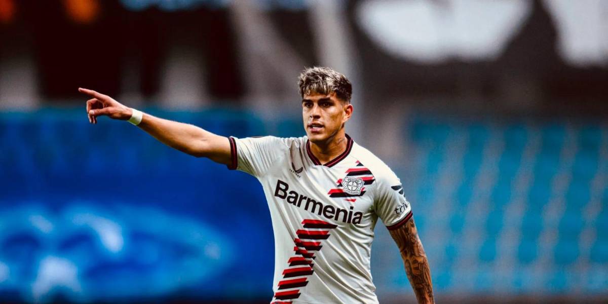 Bayer Leverkusen habría rechazado millonaria oferta del Tottenham por Piero Hincapié