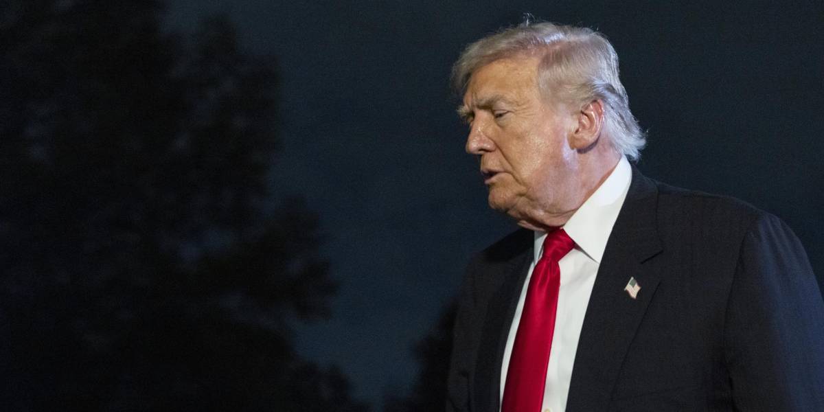 Trump exige a controladores aéreos volver al trabajo pese al cierre de Gobierno