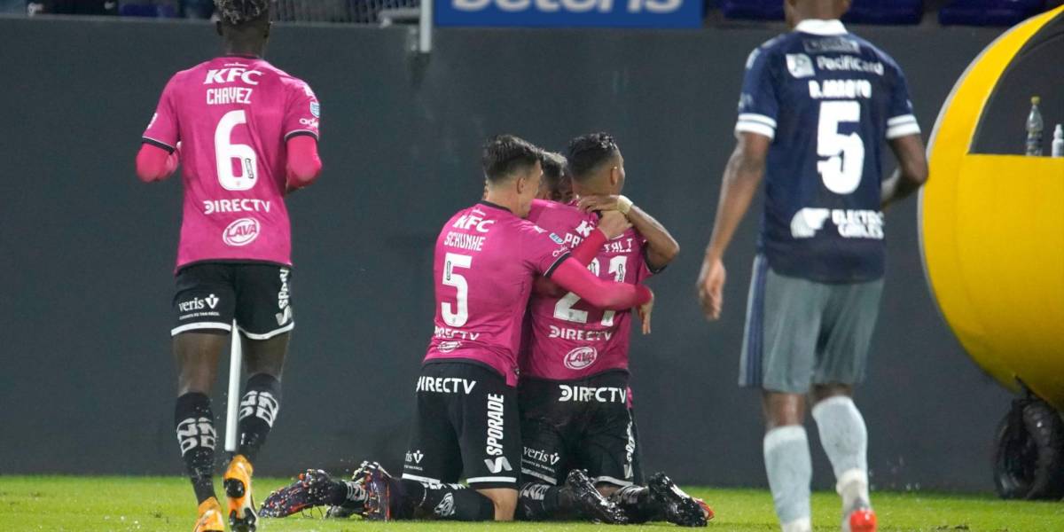 Independiente del Valle acaricia el campeonato, ganó 3-1 a Emelec en la primera final