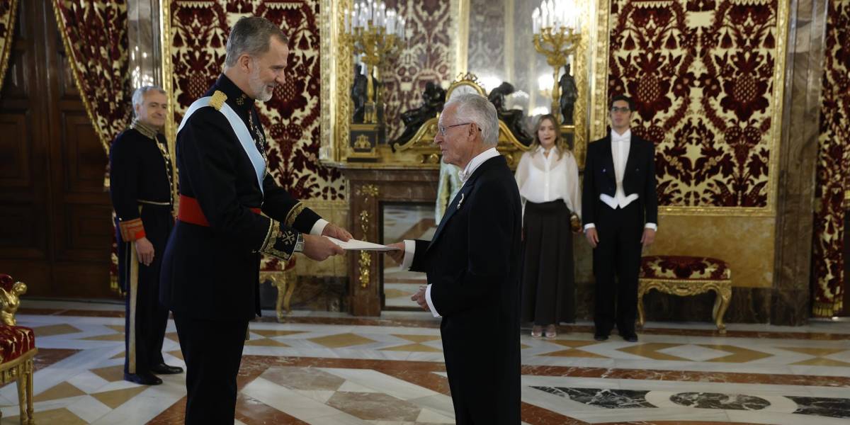 Andrés Vallejo presentó cartas credenciales a Felipe VI, como Embajador de España