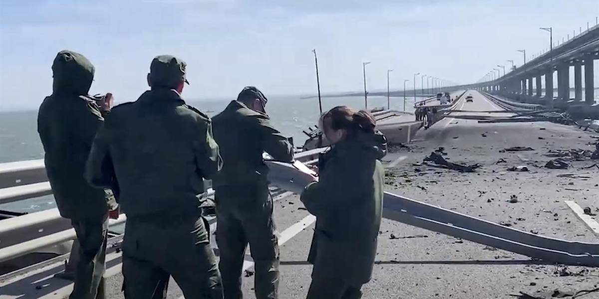 Al menos tres muertos en la explosión en el puente de Crimea, dice Rusia