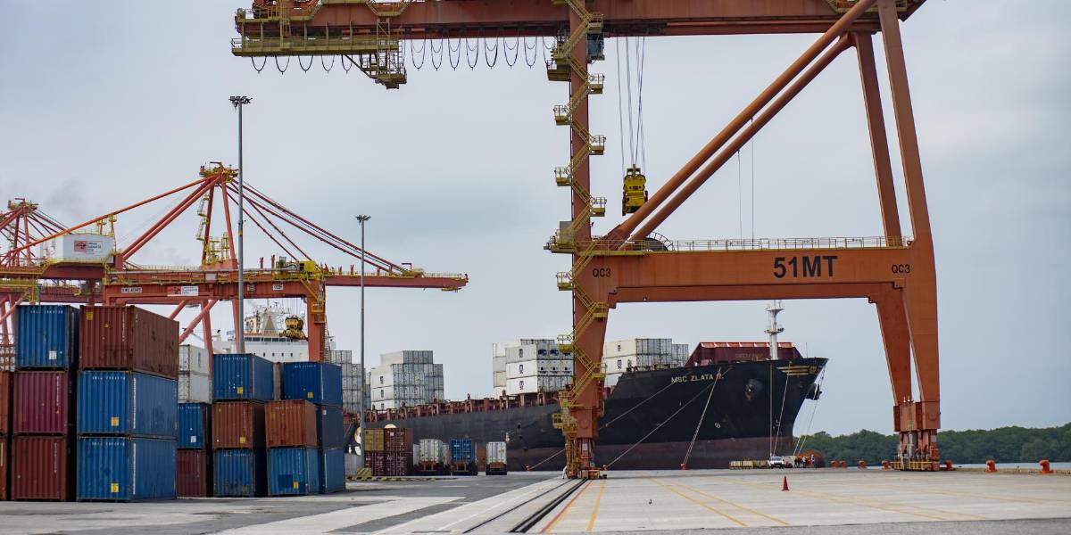 Calculan alza de 950 millones de dólares en ventas de Ecuador con 2 acuerdos