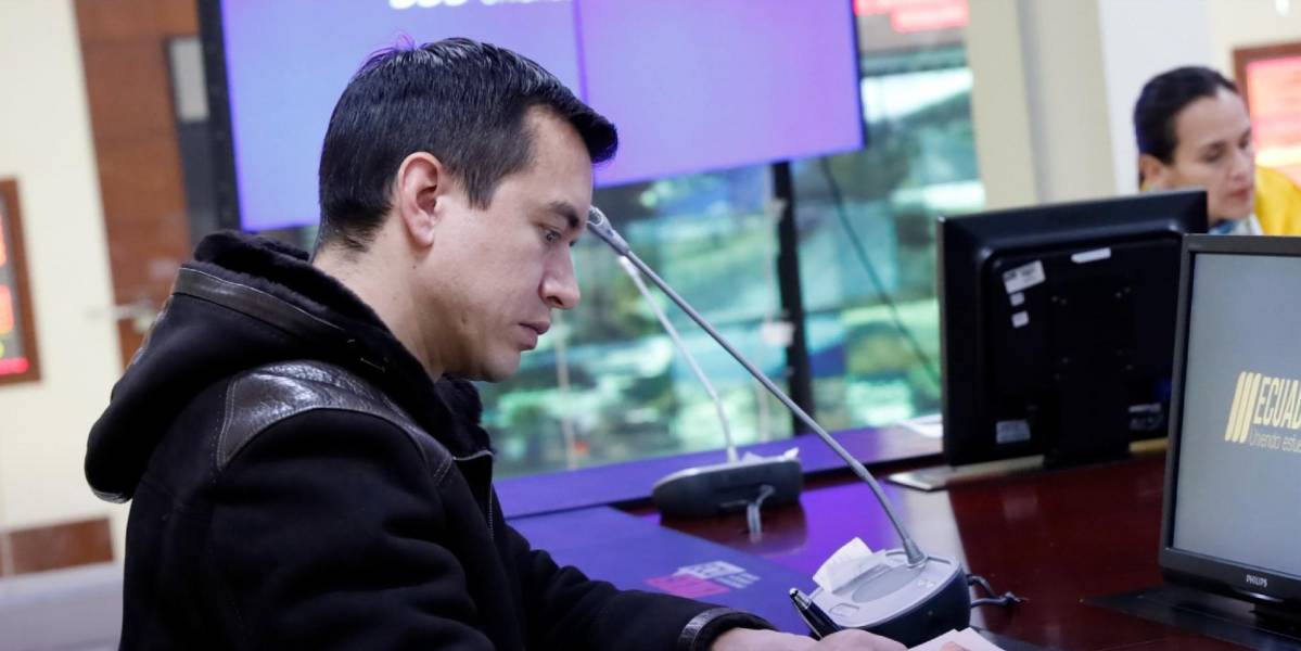 Instituciones en llamas