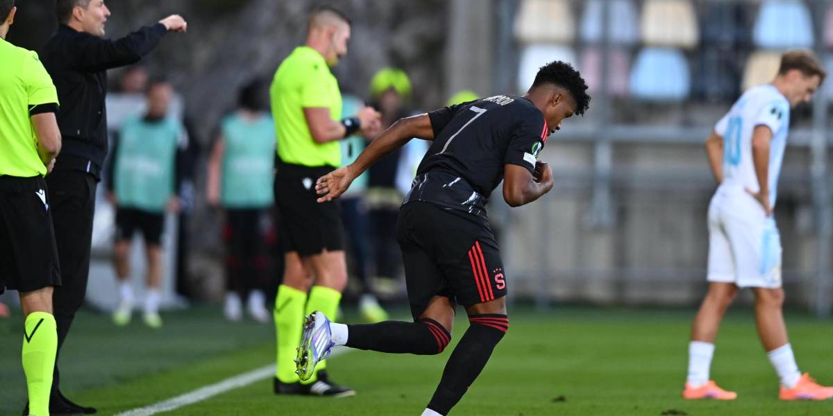 Angelo Preciado fue titular en la caída del Sparta Praga por la Conference League