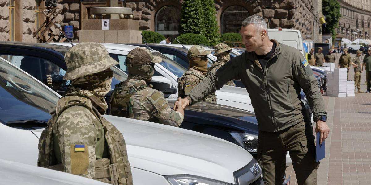 Ucrania acusa al jefe de las Fuerzas Armadas Rusas por destrucción de la represa de Kakhovka