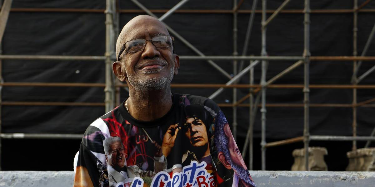 Fallece el salsero Roberto Roena a los 81 años