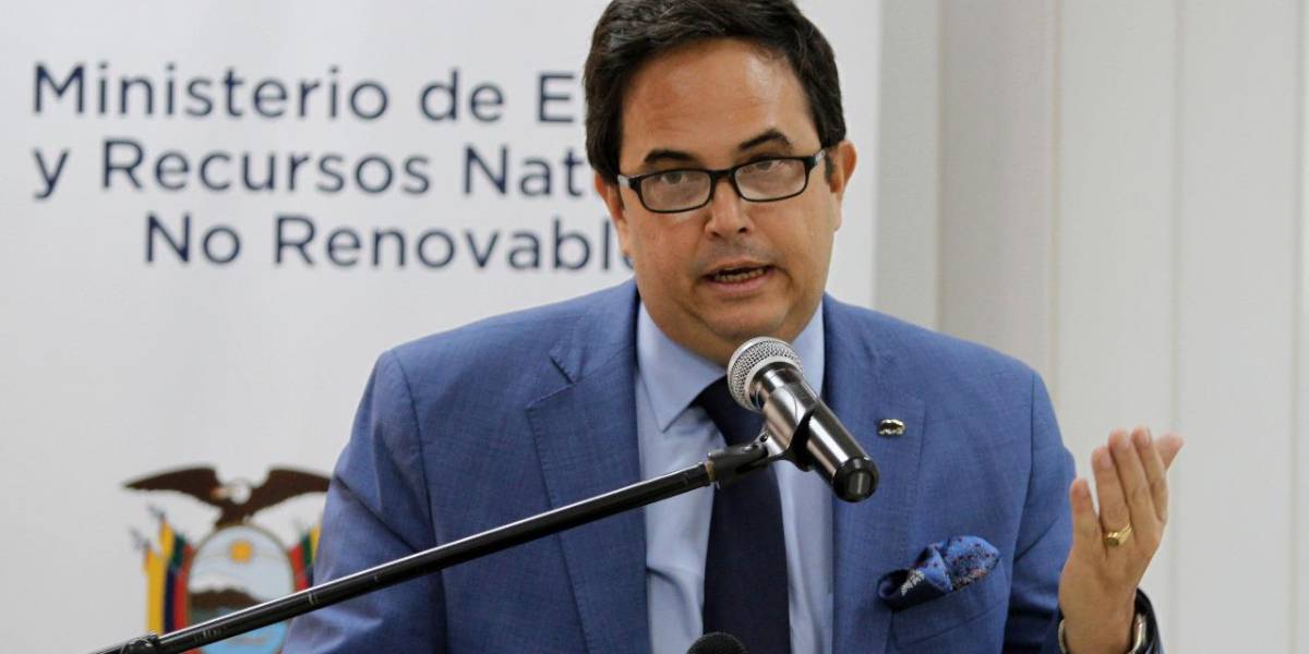 Allanan la casa del ministro de Energía Xavier Vera, investigado por presunto cohecho