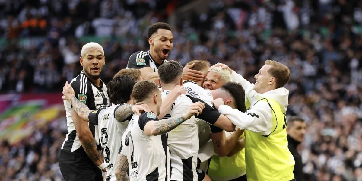 Newcastle venció al Liverpool y es campeón de la Copa de la Liga