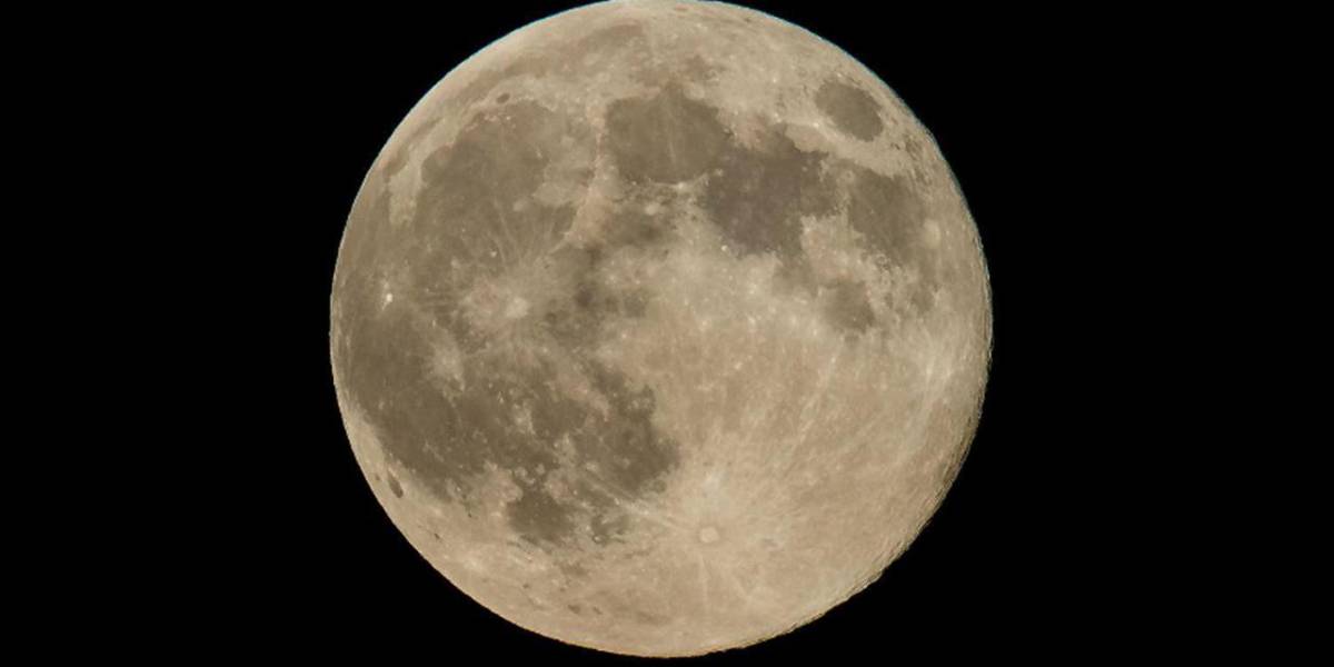 La NASA revela imágenes con detalles únicos del polo sur de la Luna