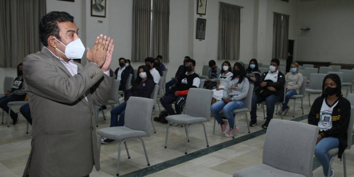 Clases presenciales obligatorias en la Sierra – Amazonía tras 2 años de pandemia