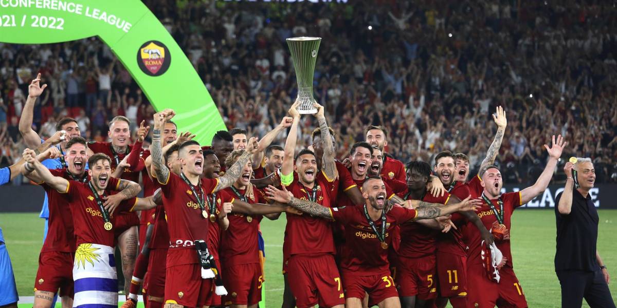 La Roma y Mourihno levantan la primera Conference League