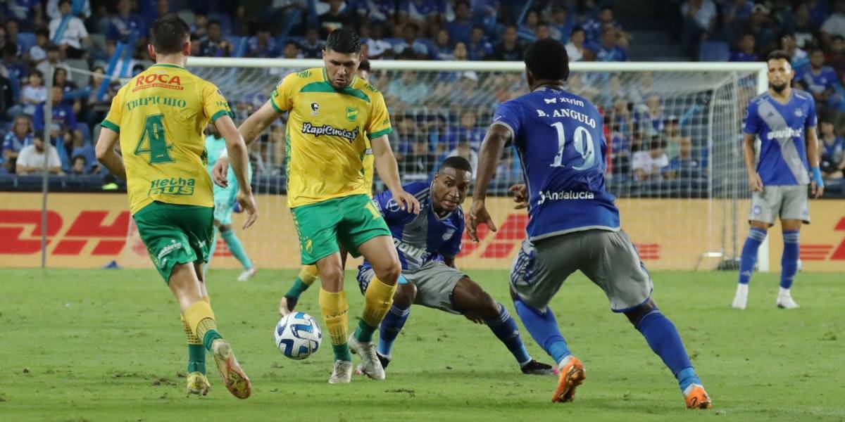 Emelec perdió sobre el final ante Defensa y Justicia por la Copa Sudamericana