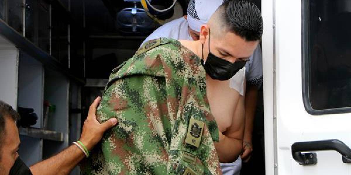 Carro bomba explota dentro de Brigada del Ejército colombiano
