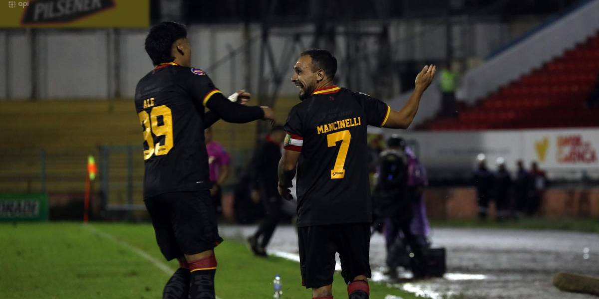 Deportivo Cuenca, con un imparable Mancinelli, derrotó al Manta FC