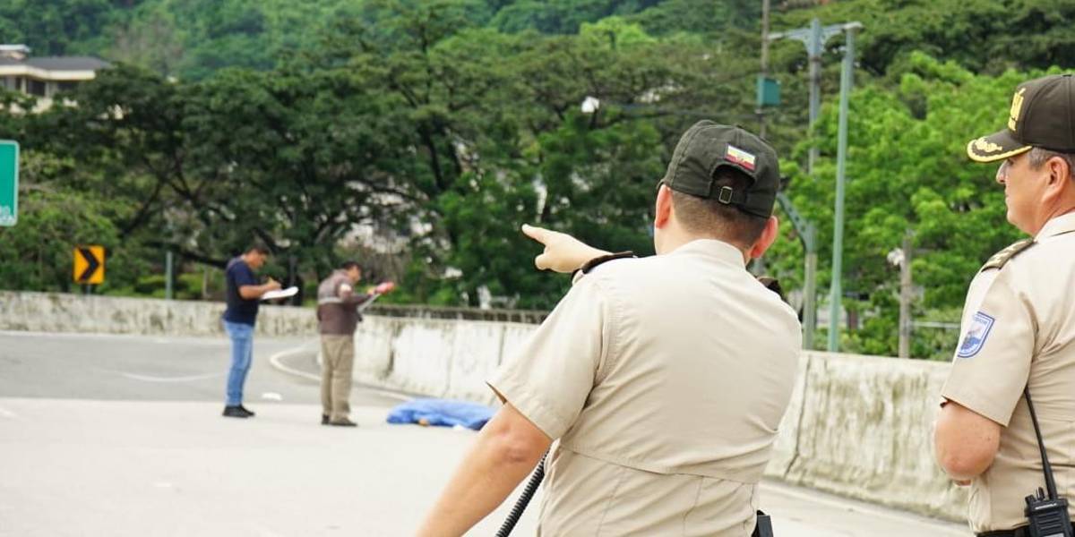 Guayaquil: Policía mata a un presunto delincuente en Los Ceibos tras una persecución